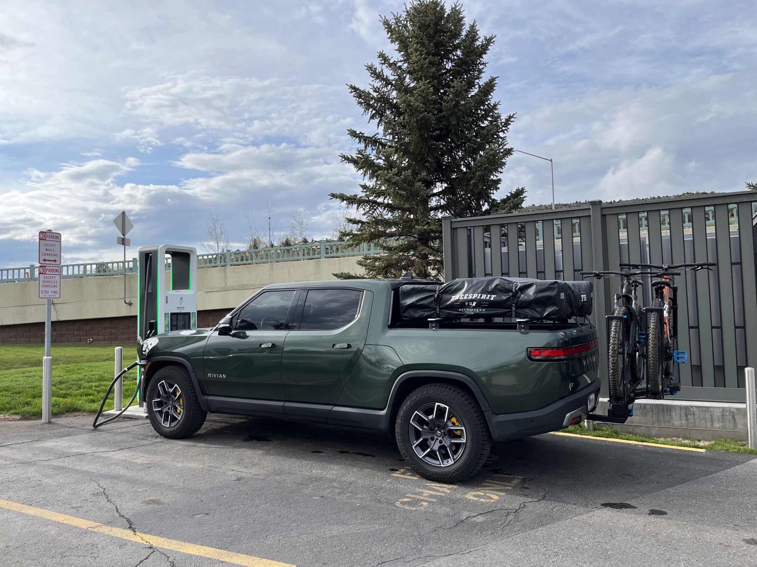 RockyMounts AfterParty Swing-Away 2-Bike Platform Hitch Rack Review: Heavy-Duty and Feature Packed (Fall 2025)